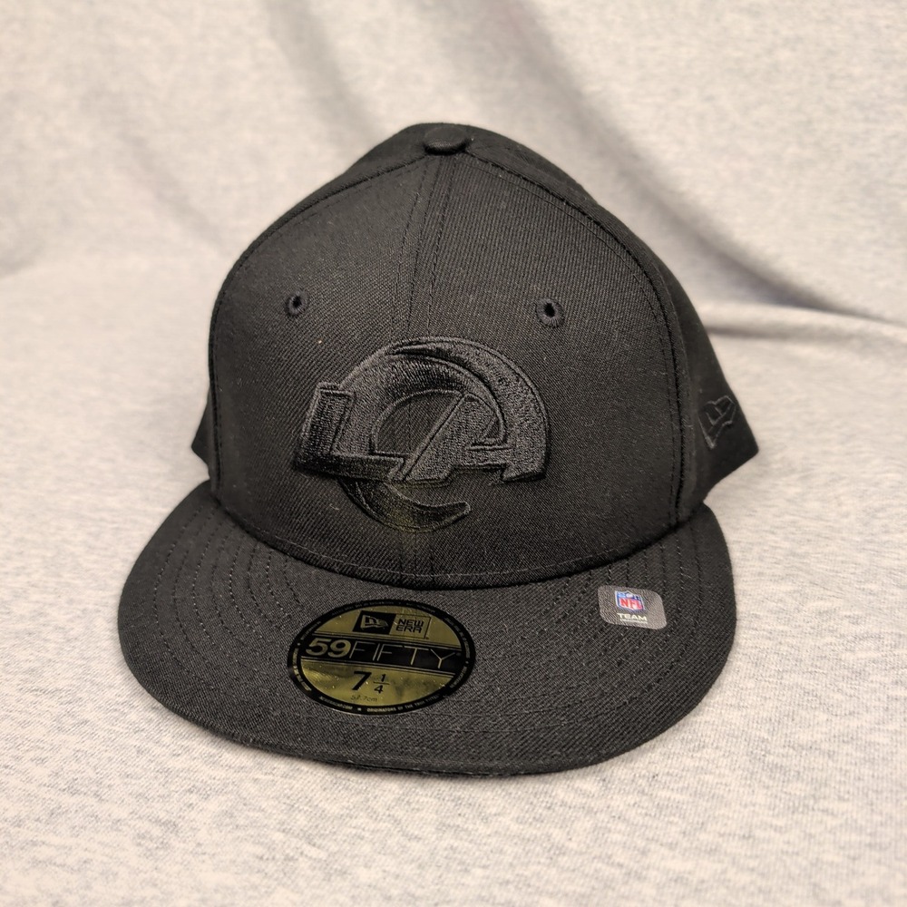 New Era 59FIFTY Los Angeles Rams Hat Mens 7 1/4 Black on Black Fitted 60229486
